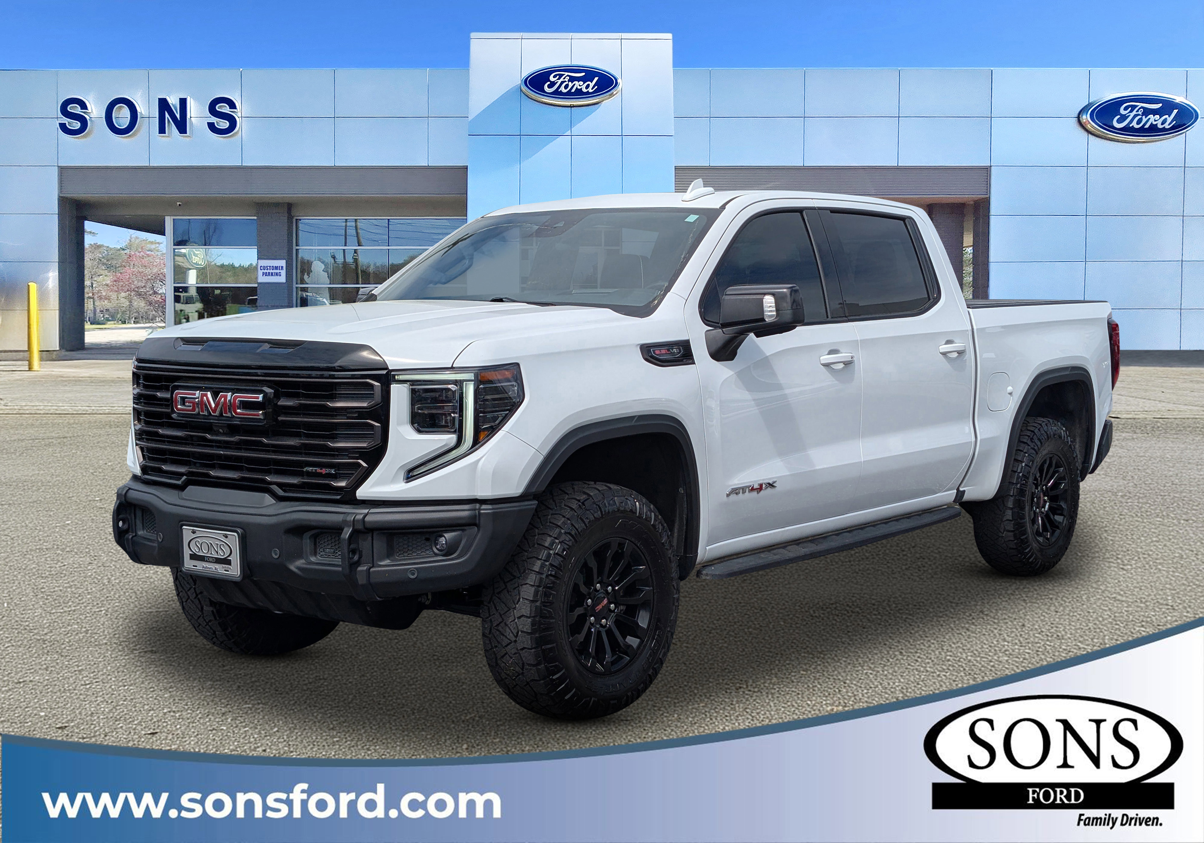 Used 2023 GMC Sierra 1500 AT4X image 7