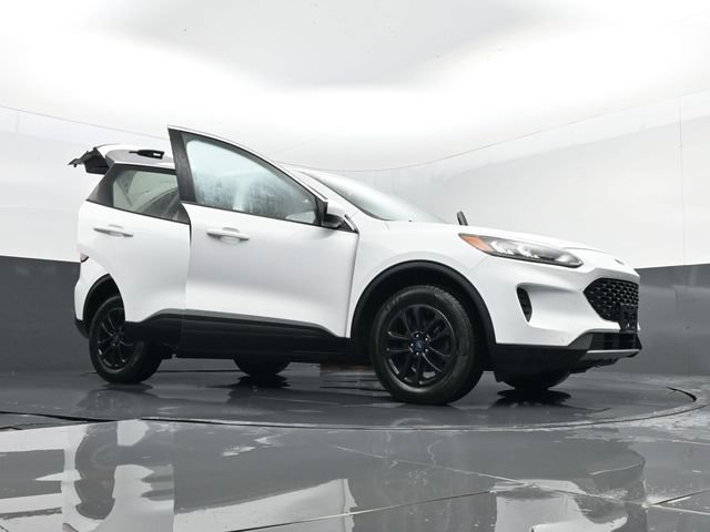 Certified 2020 Ford Escape SE AWD/4WD image 31