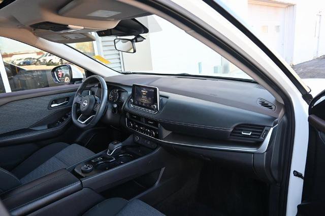 Used 2023 Nissan Rogue SV image 22