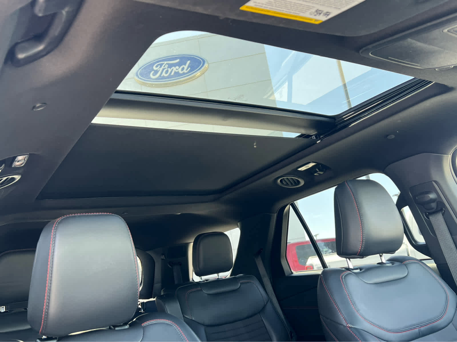 Certified 2025 Ford Explorer ST-Line w/ Premium Package AWD/4WD image 21