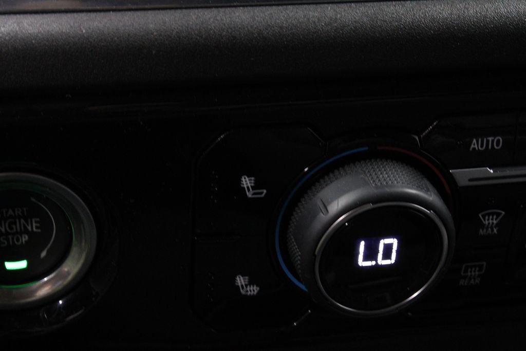 Used 2023 Chevrolet Silverado 1500 LT AWD/4WD image 4