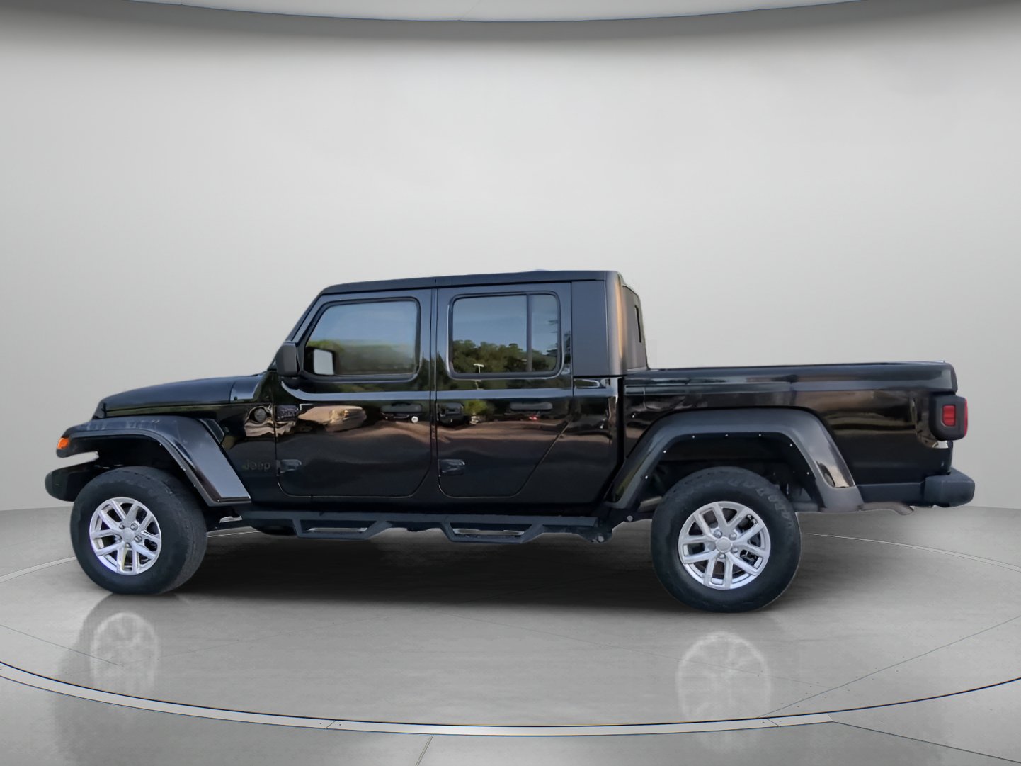 Used 2023 Jeep Gladiator Sport AWD/4WD image 19