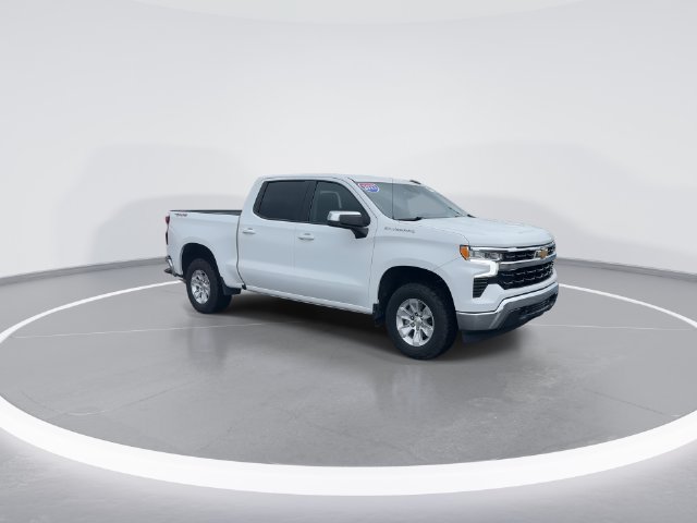 Used 2022 Chevrolet Silverado 1500 LT AWD/4WD image 1