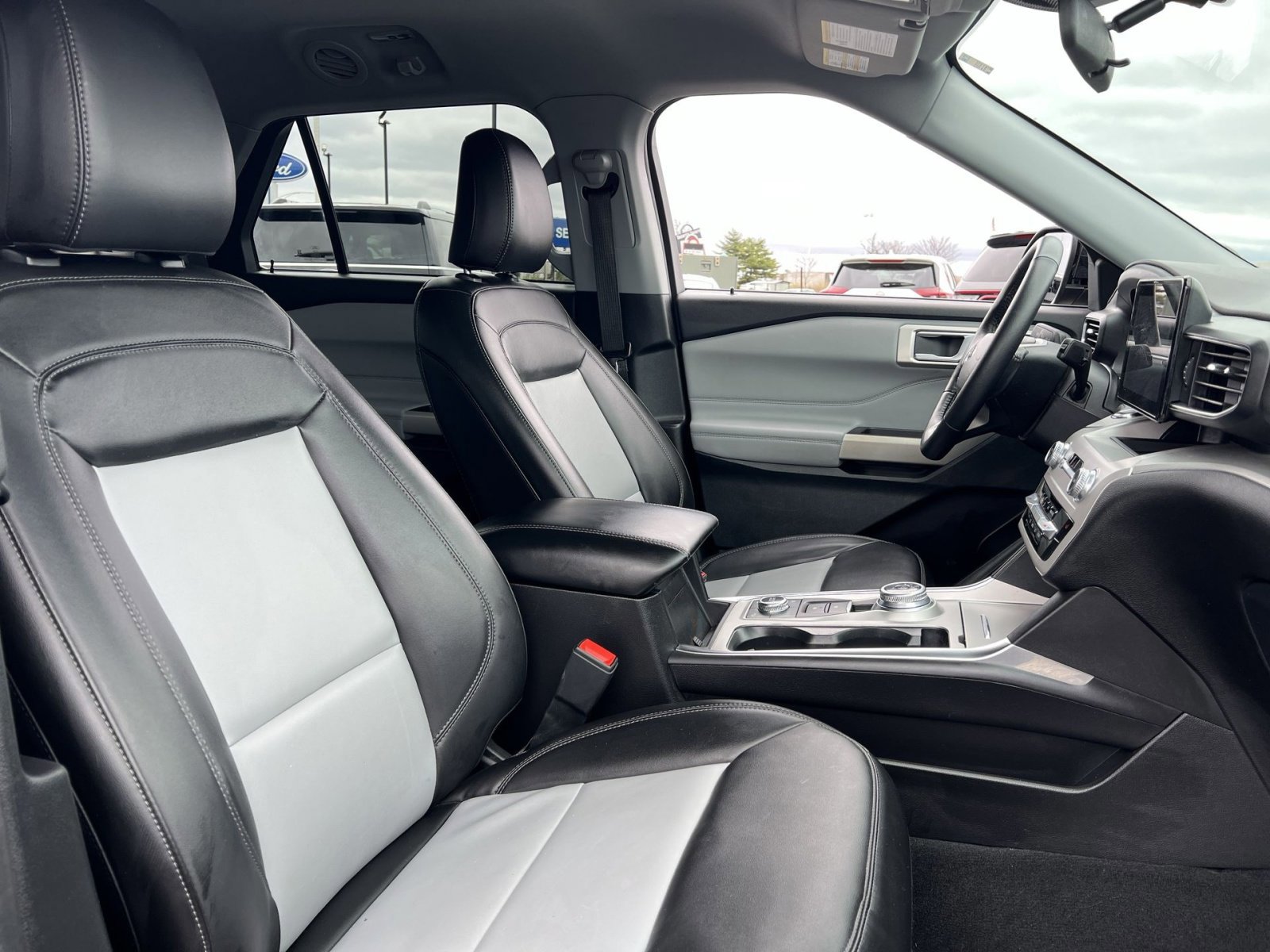 Certified 2023 Ford Explorer XLT w/ Equipment Group 202A image 26