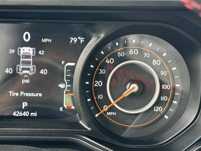 Used 2025 Jeep Wrangler Unlimited Rubicon AWD/4WD image 22