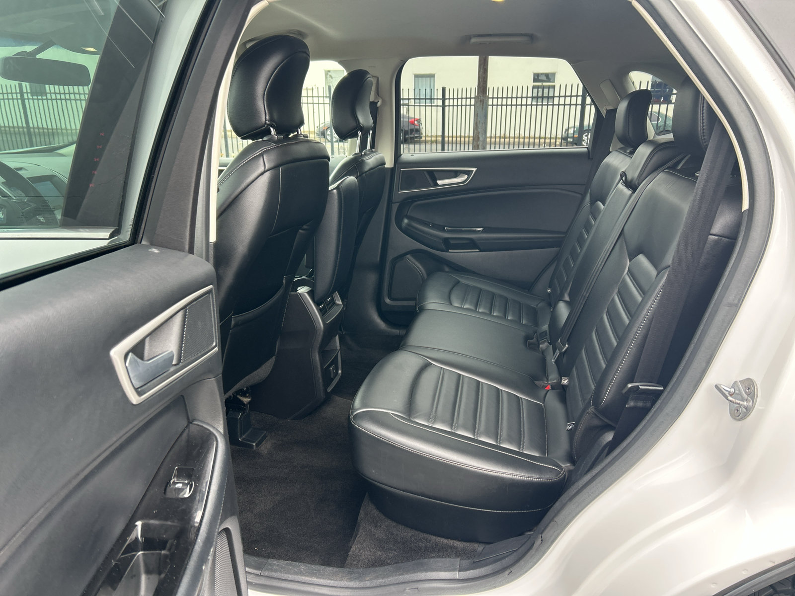 Certified 2017 Ford Edge SEL w/ Equipment Group 201A FWD image 32