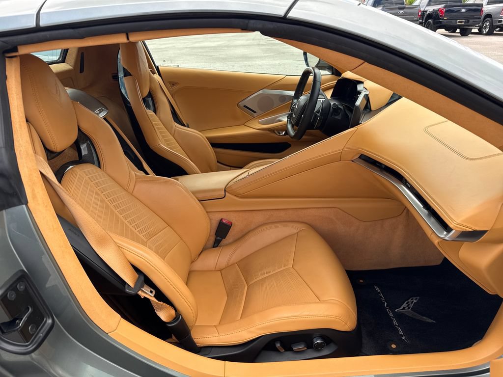 Used 2022 Chevrolet Corvette Stingray Premium Conv w/ Z51 Performance Package RWD image 27