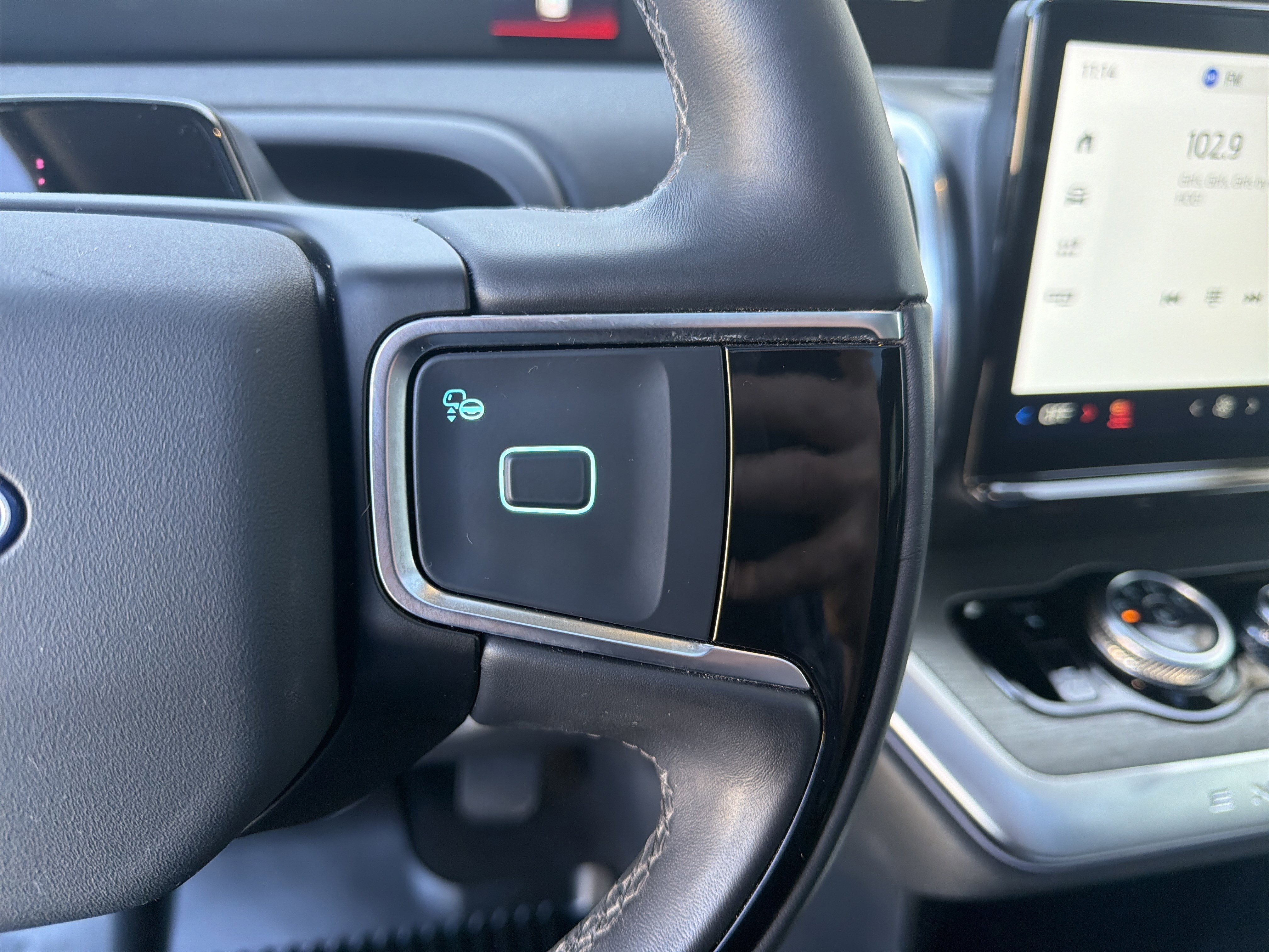 Certified 2025 Ford Expedition Platinum image 44