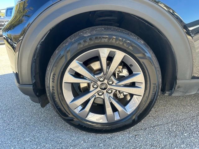 Certified 2022 Ford Explorer XLT w/ Equipment Group 202A image 30