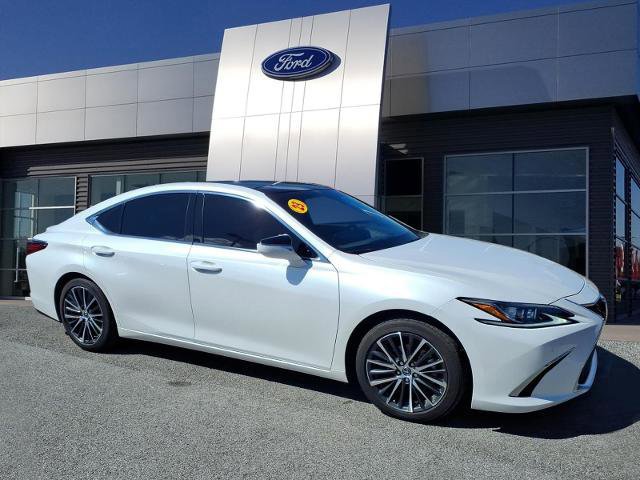 Used 2023 Lexus ES 350 w/ Premium Package image 4