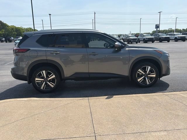 Used 2024 Nissan Rogue SL w/ SL Premium Package FWD image 4