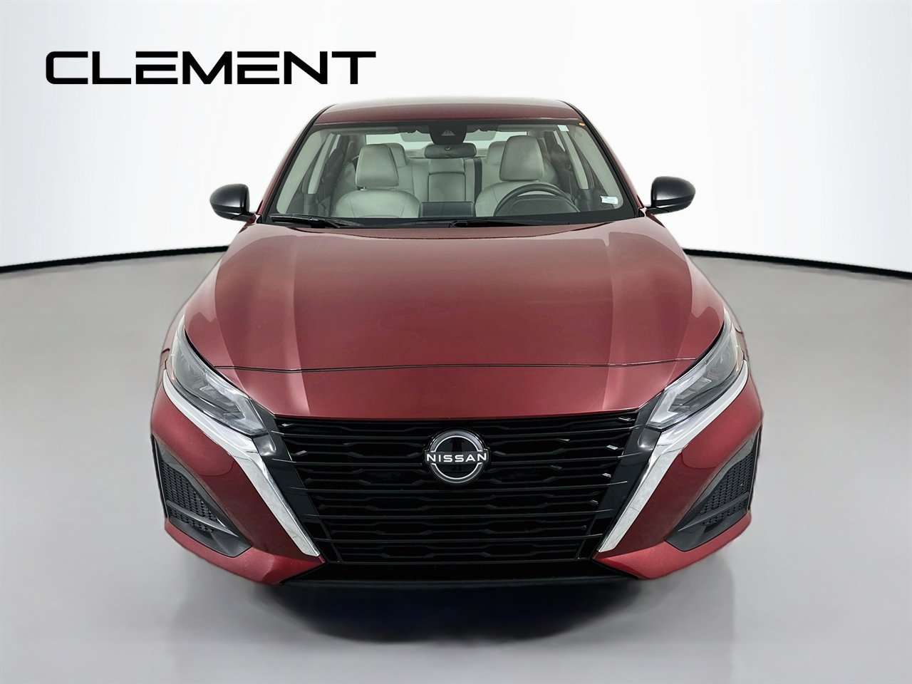 Used 2025 Nissan Altima 2.5 SV FWD image 3