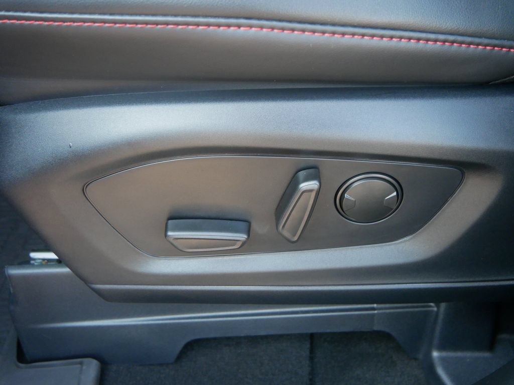 Certified 2025 Ford Explorer ST-Line AWD/4WD image 15
