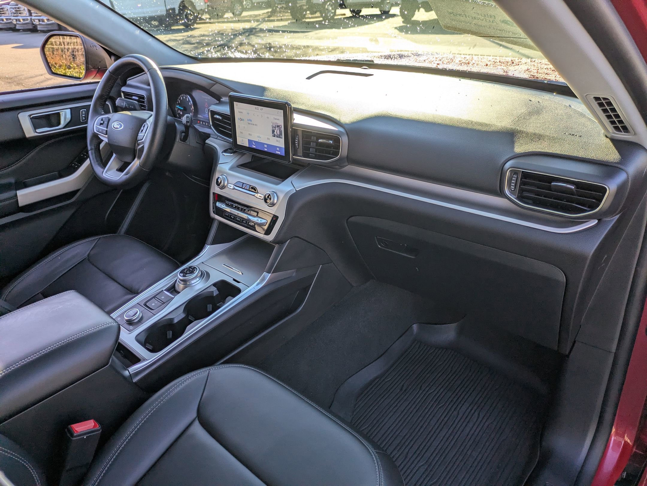 Certified 2022 Ford Explorer XLT w/ Equipment Group 202A image 40