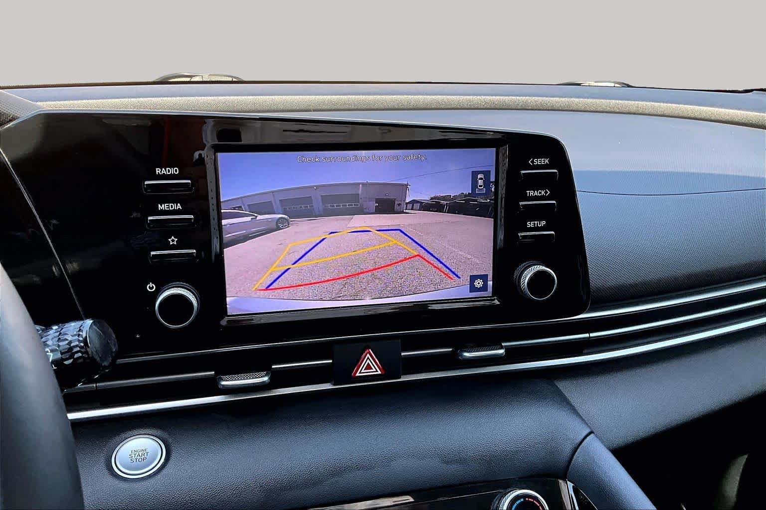 Used 2022 Hyundai Elantra SEL w/ Convenience + Premium Package FWD image 29