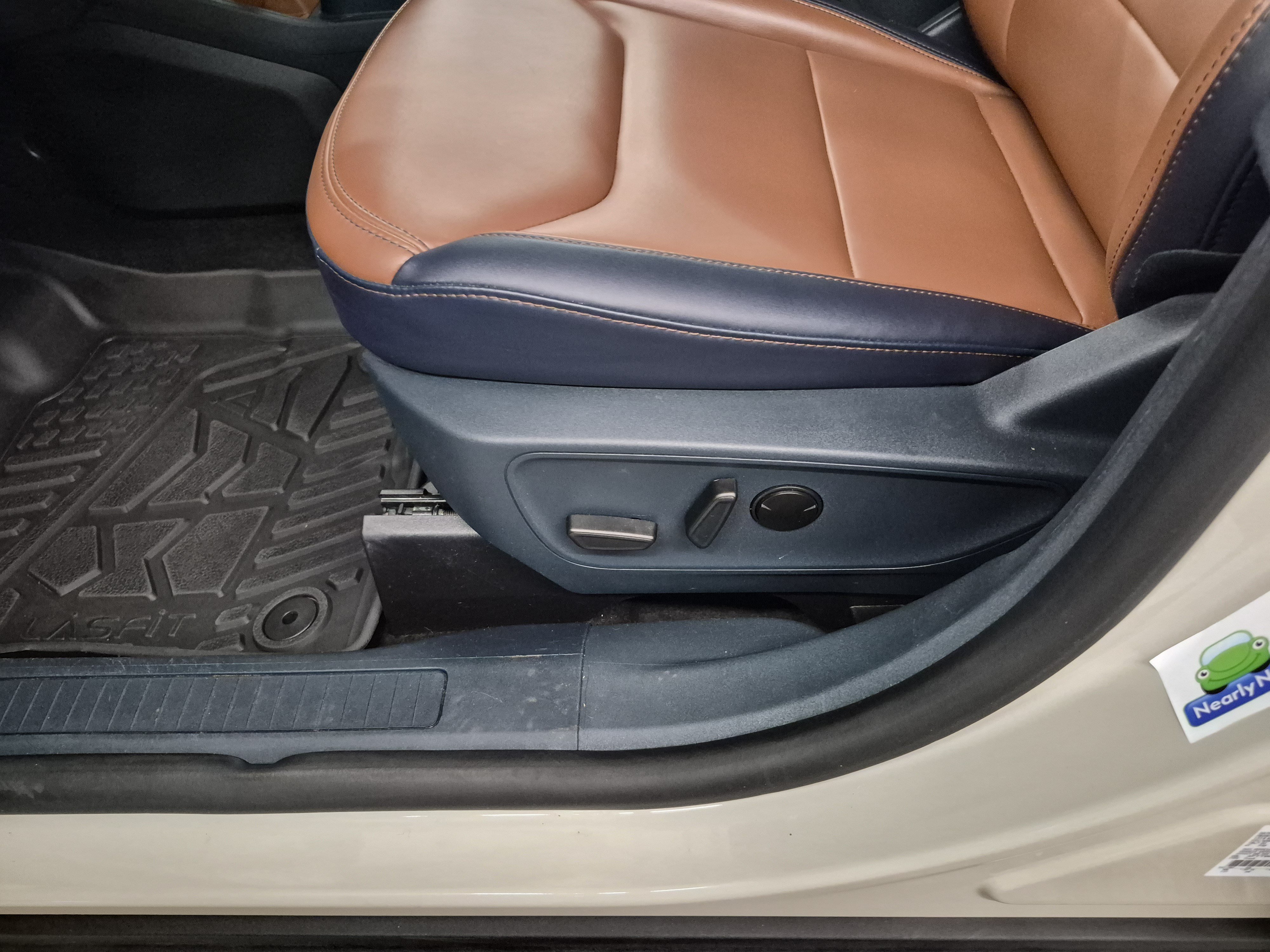 Certified 2024 Ford Maverick Lariat AWD/4WD image 14