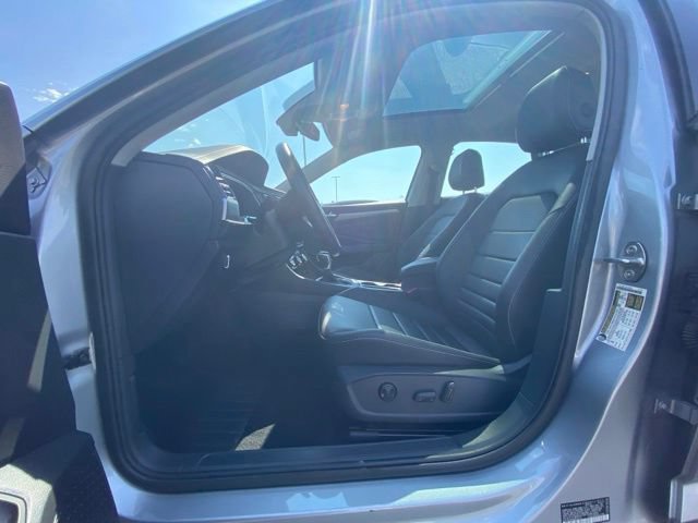 Used 2024 Volkswagen Jetta SE FWD image 12