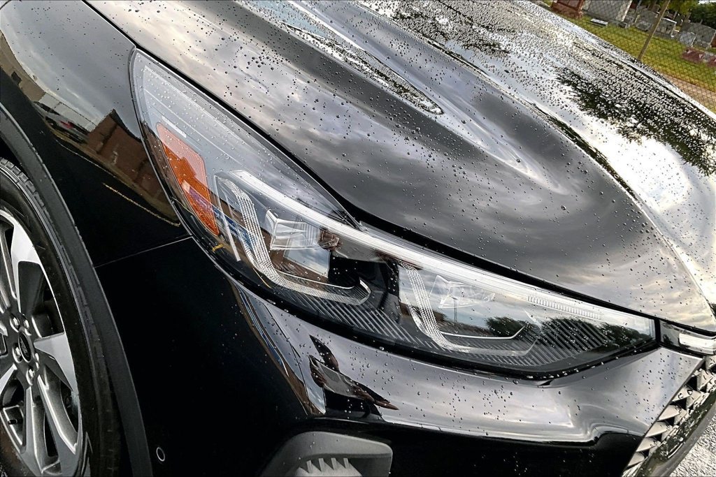 Certified 2024 Ford Escape Platinum w/ Premium Technology Package AWD/4WD image 28