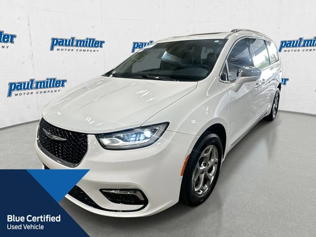 Used 2022 Chrysler Pacifica Limited AWD/4WD image 1