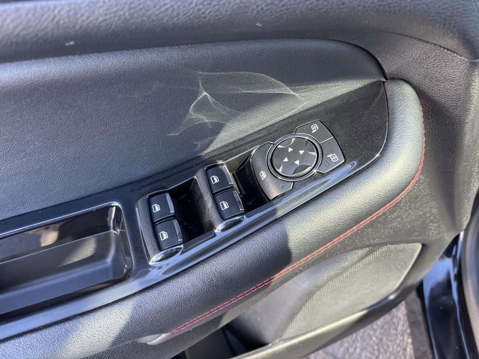 Certified 2020 Ford Edge ST-Line w/ Cold Weather Package image 15