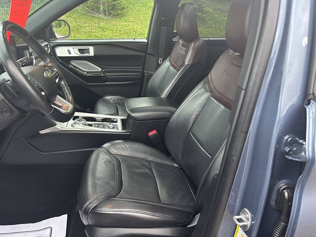 Certified 2021 Ford Explorer Platinum w/ Equipment Group 601A AWD/4WD image 11