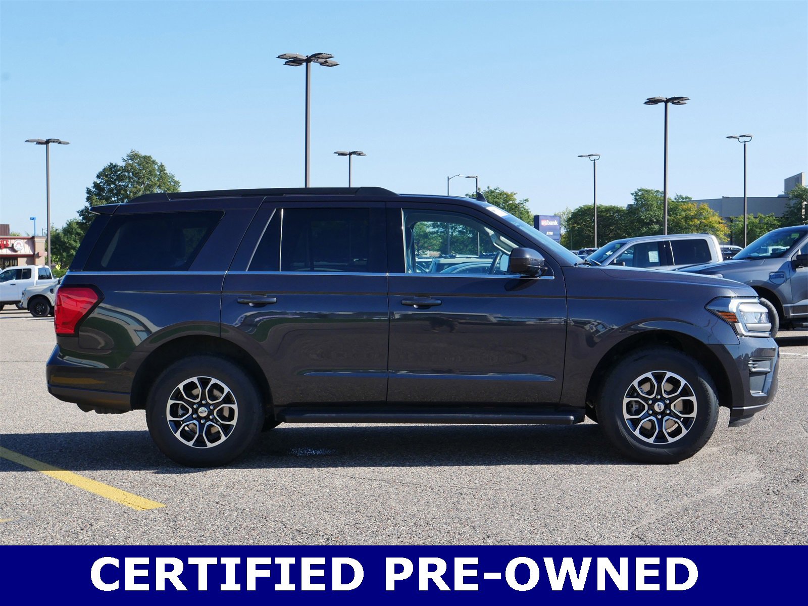 Certified 2024 Ford Expedition XLT image 6