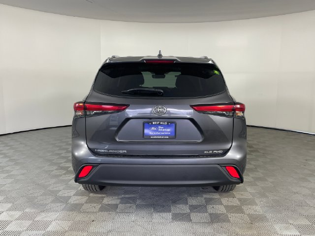 Used 2020 Toyota Highlander XLE AWD/4WD image 15