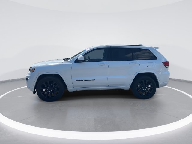 Used 2020 Jeep Grand Cherokee Altitude AWD/4WD image 4