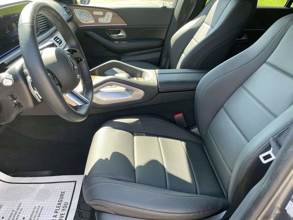 Used 2025 Mercedes-Benz GLS 450 4MATIC image 13