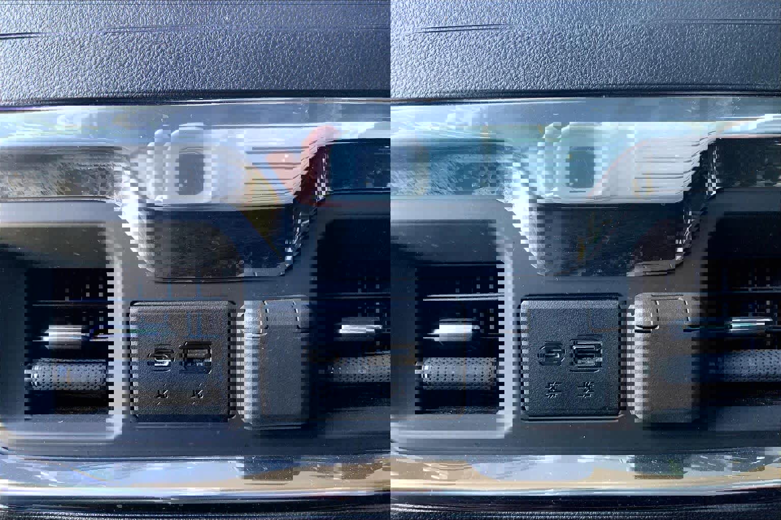 Used 2020 GMC Sierra 1500 Elevation w/ Elevation Value Package image 33