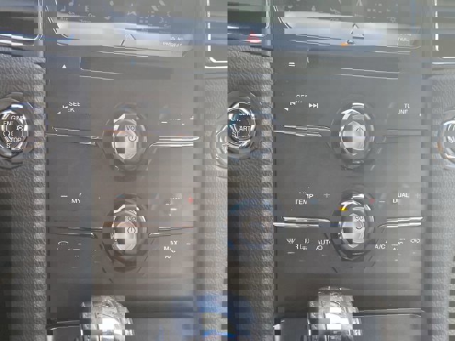 Certified 2018 Ford Taurus SEL w/ Equipment Group 201A image 17