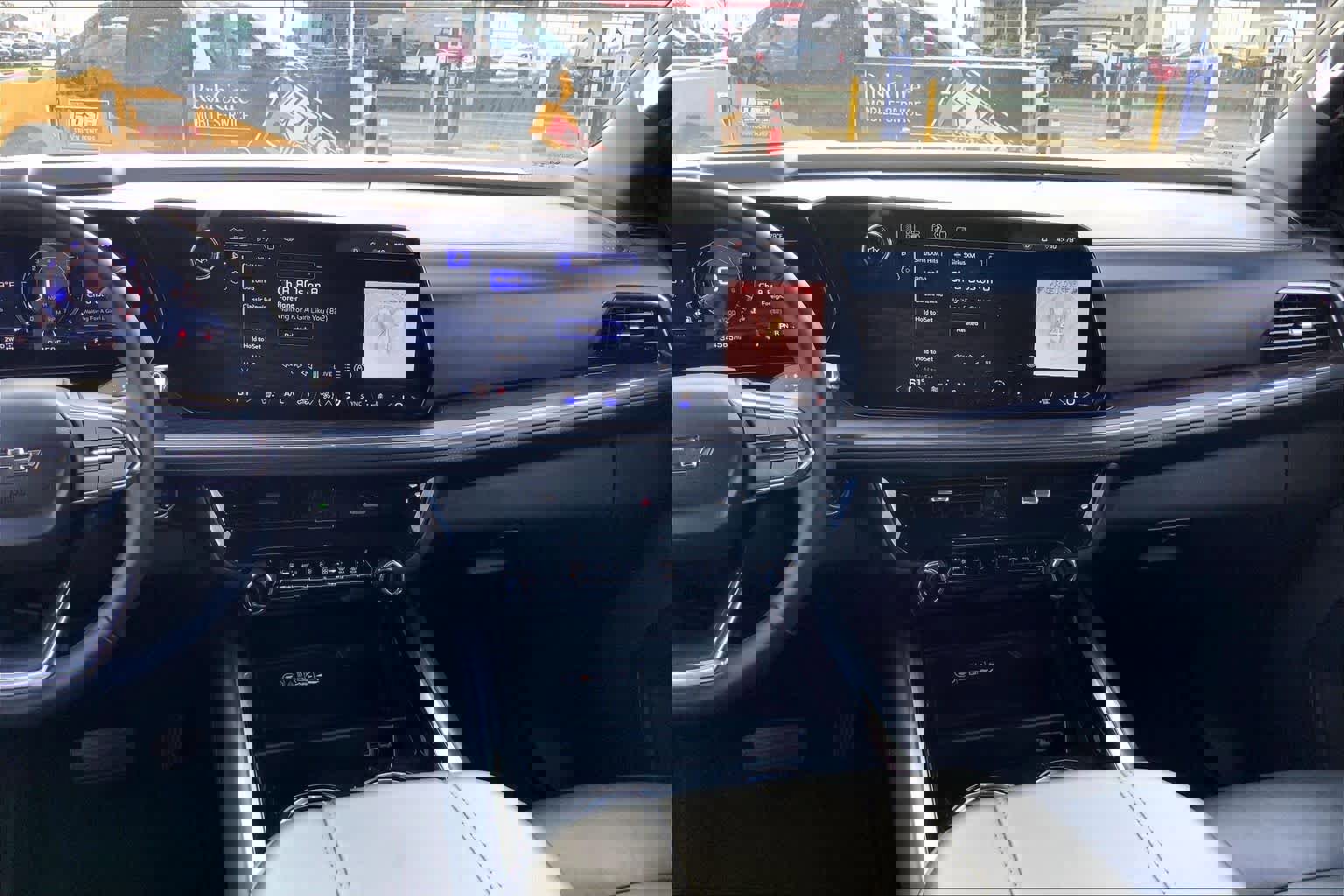 Used 2025 Chevrolet Tahoe Z71 image 9