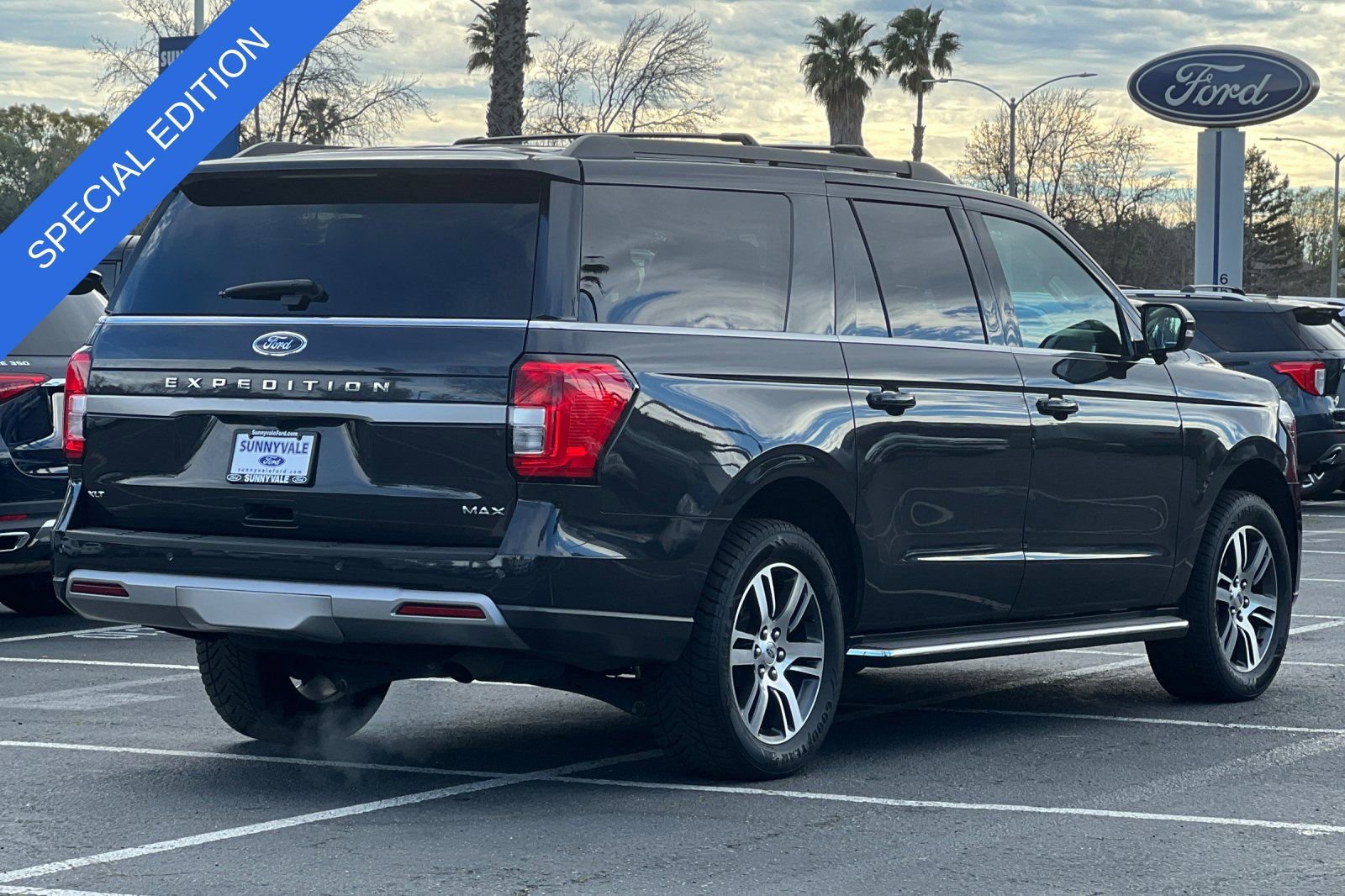 Certified 2023 Ford Expedition Max XLT image 6