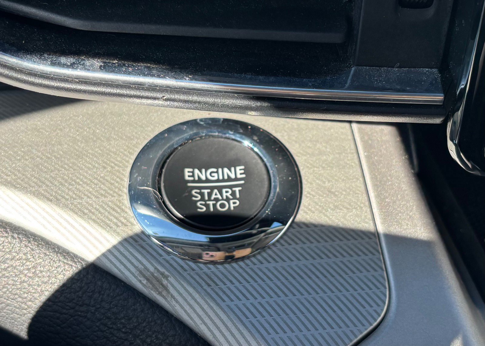 Certified 2022 Ford Explorer XLT w/ Equipment Group 202A image 39