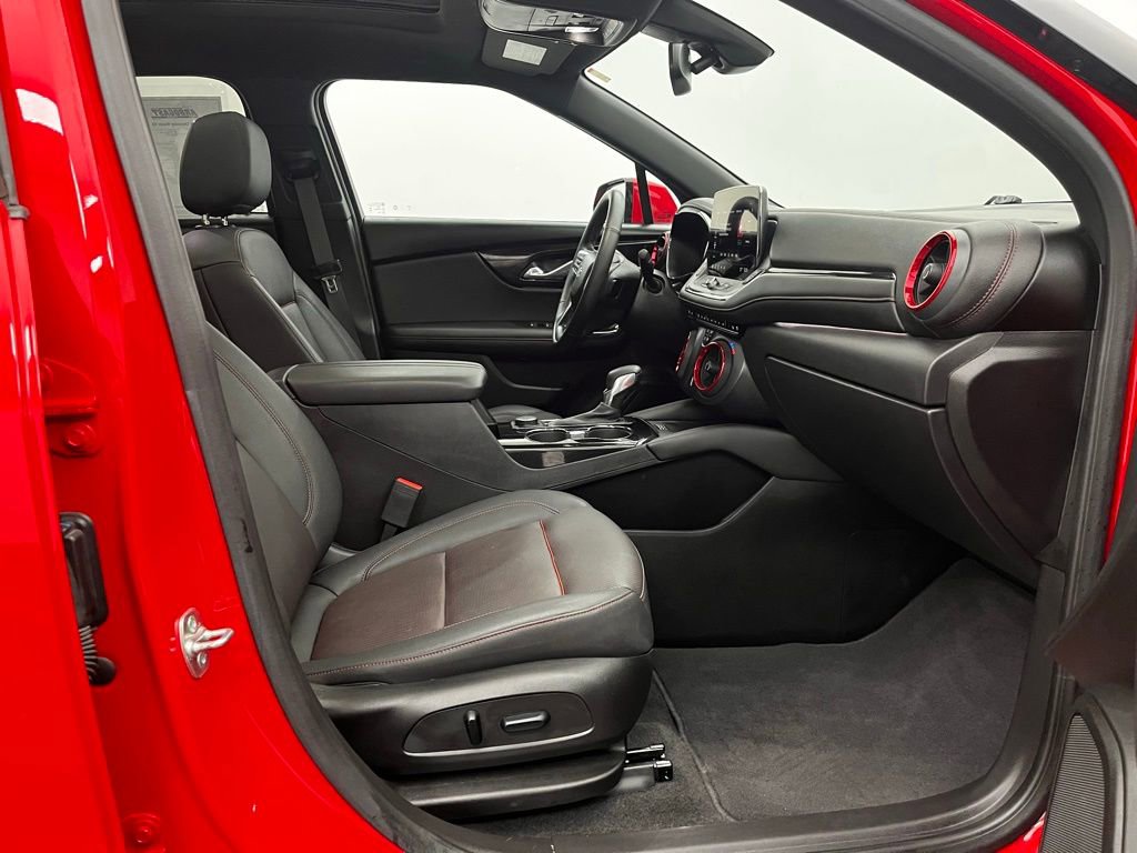Used 2024 Chevrolet Blazer RS w/ Enhanced Convenience Package image 29
