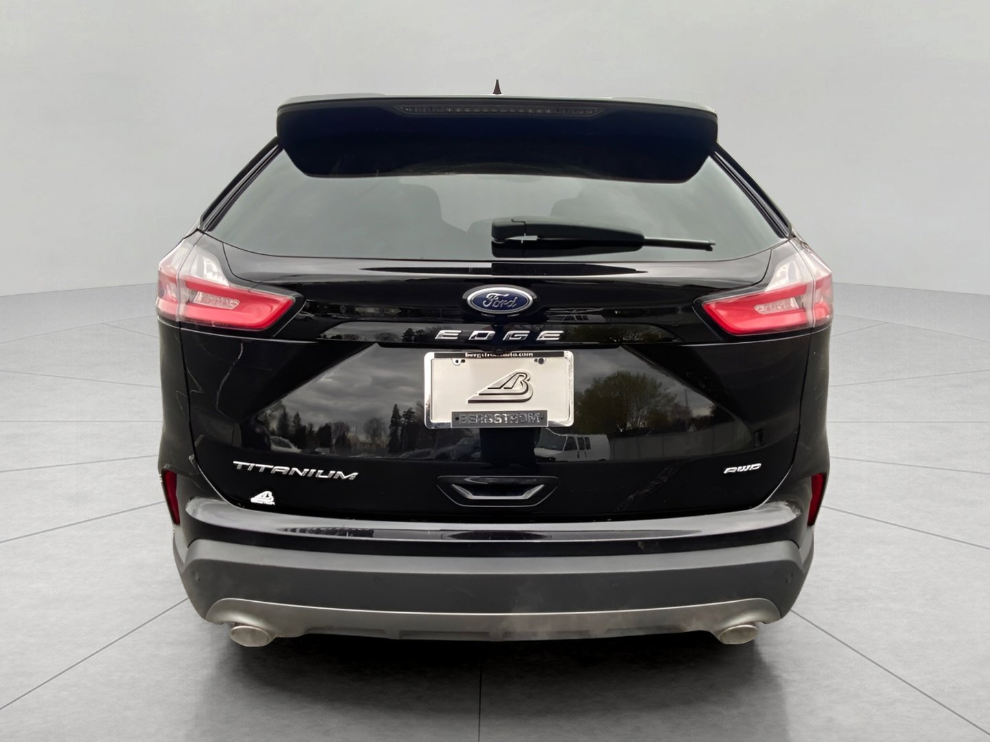 Certified 2024 Ford Edge Titanium AWD/4WD image 10