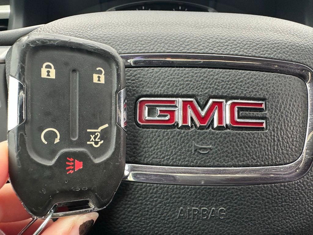 Used 2023 GMC Acadia SLT image 54