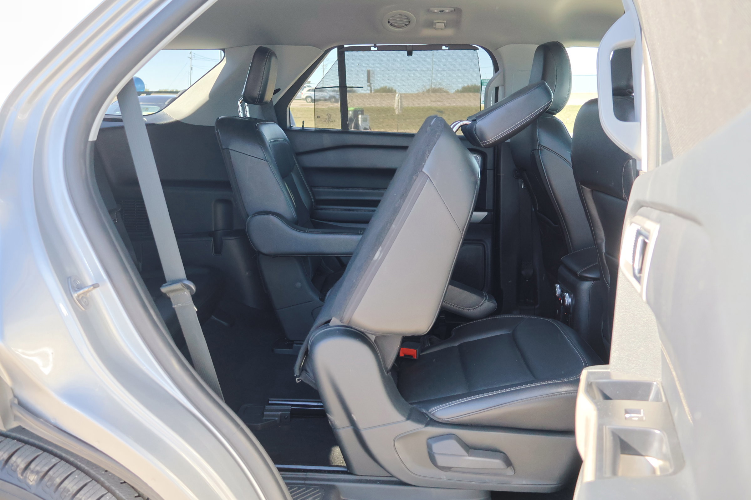 Certified 2022 Ford Explorer Limited w/ Equipment Group 301A image 41