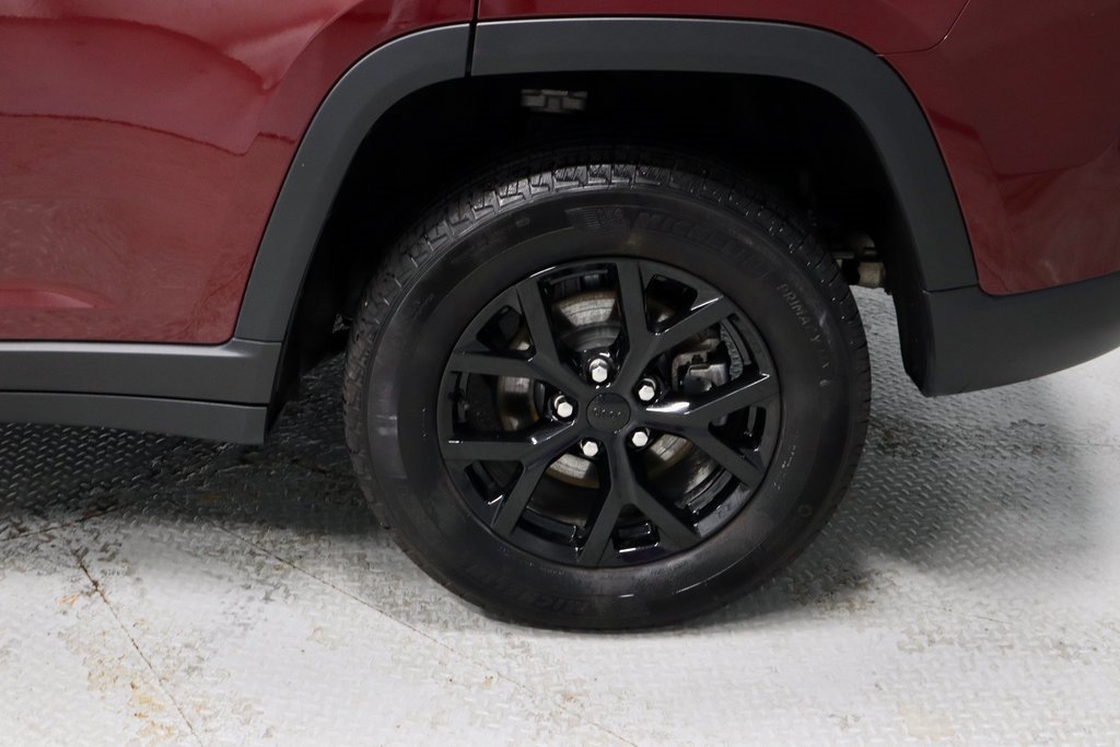 Used 2024 Jeep Grand Cherokee Altitude image 19