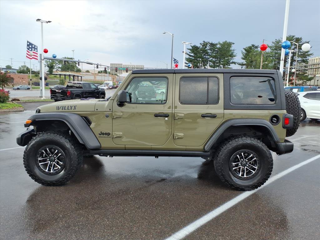 Used 2025 Jeep Wrangler Unlimited Sport AWD/4WD image 2