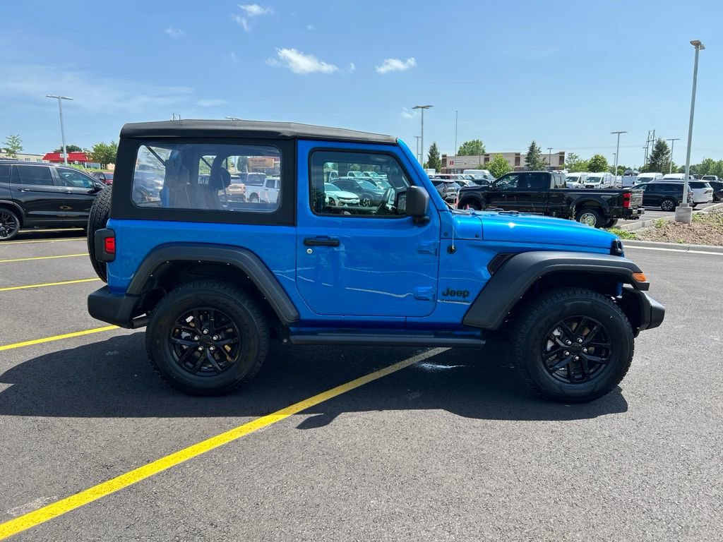 Used 2023 Jeep Wrangler Sport AWD/4WD image 7