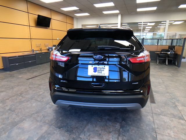 Certified 2024 Ford Edge SEL w/ Convenience Package AWD/4WD image 6