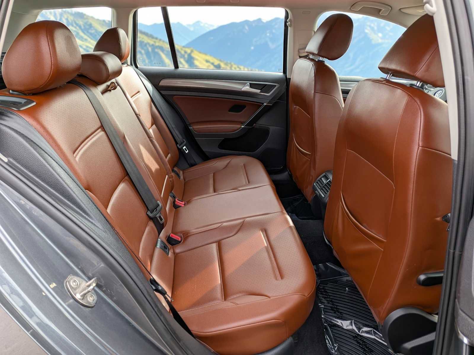 Used 2019 Volkswagen Golf Alltrack S image 22