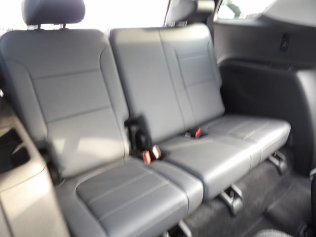 Used 2018 Chevrolet Traverse LT FWD image 32