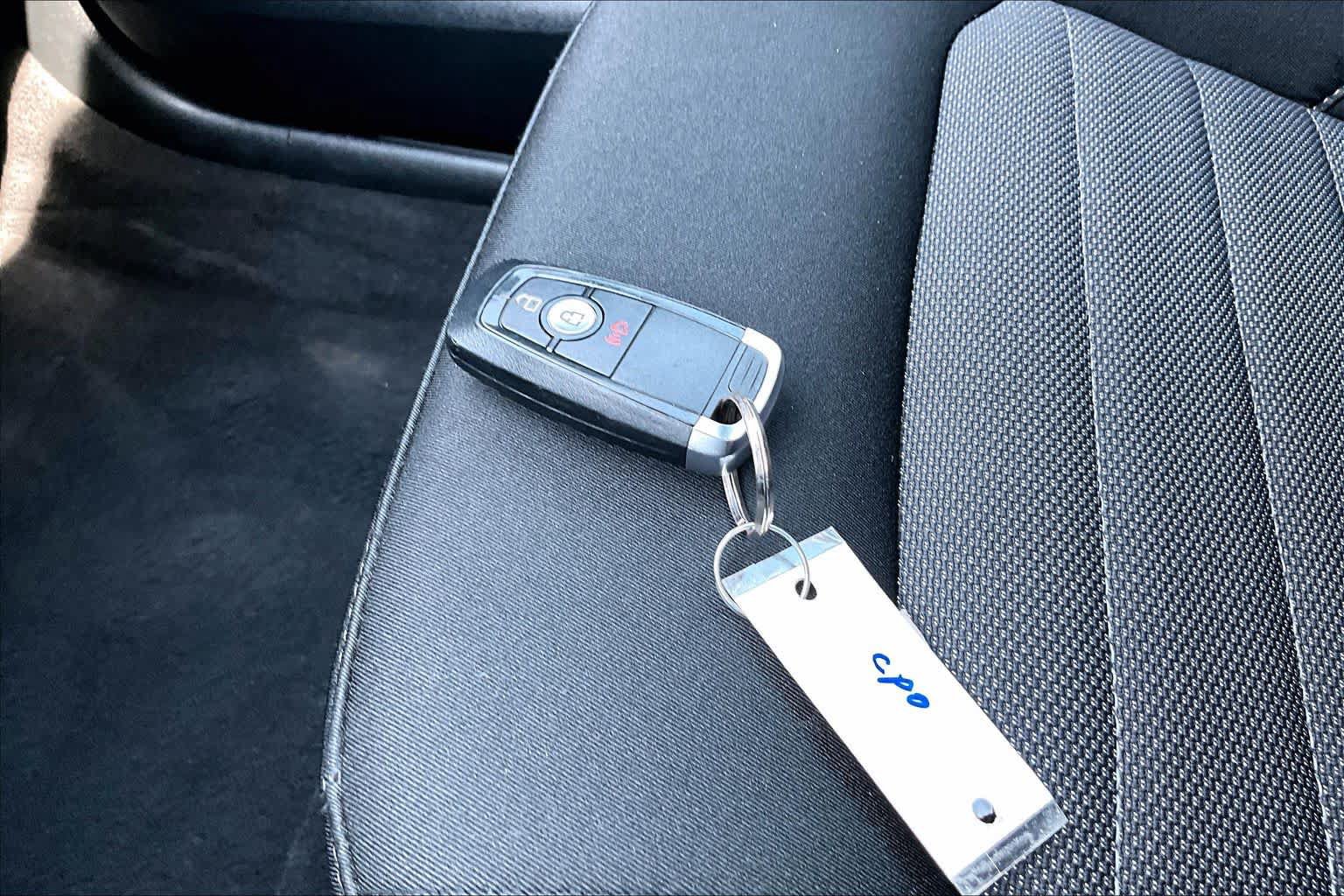 Certified 2021 Ford Edge SE FWD image 13