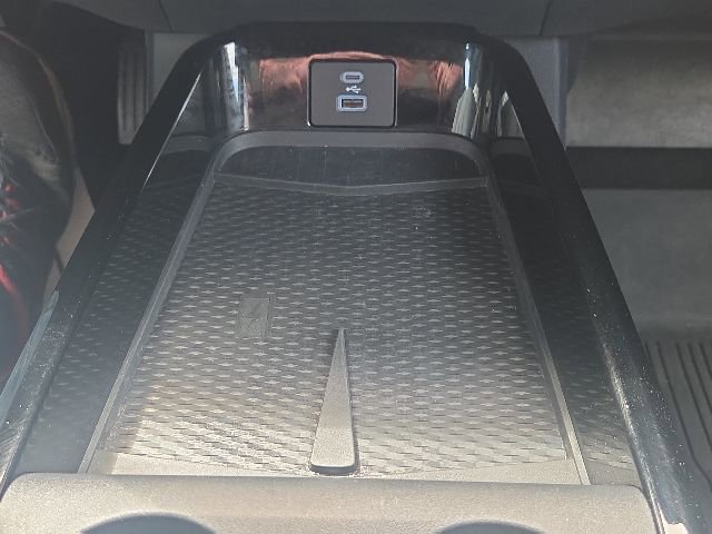 Certified 2022 Ford Mustang Mach-E Premium AWD/4WD image 32