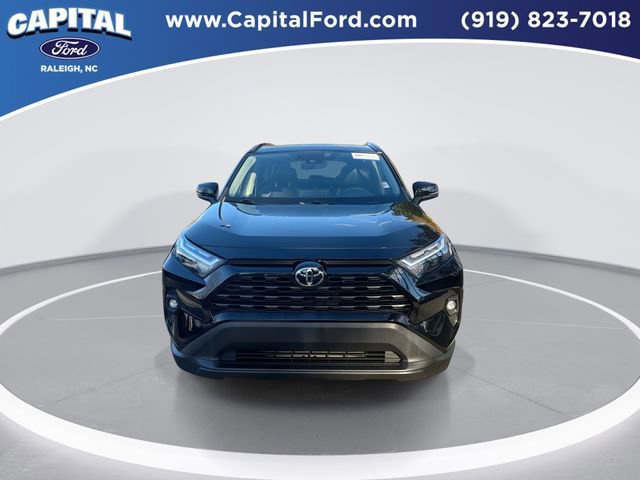 Used 2022 Toyota RAV4 XLE Premium image 9