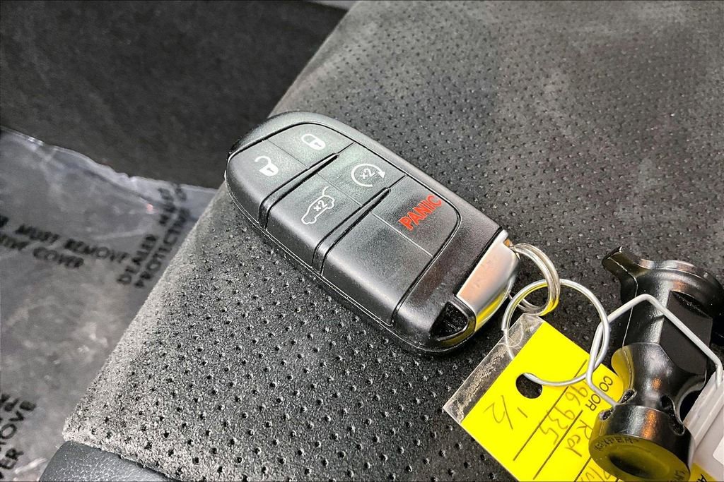 Used 2022 Dodge Durango GT image 11