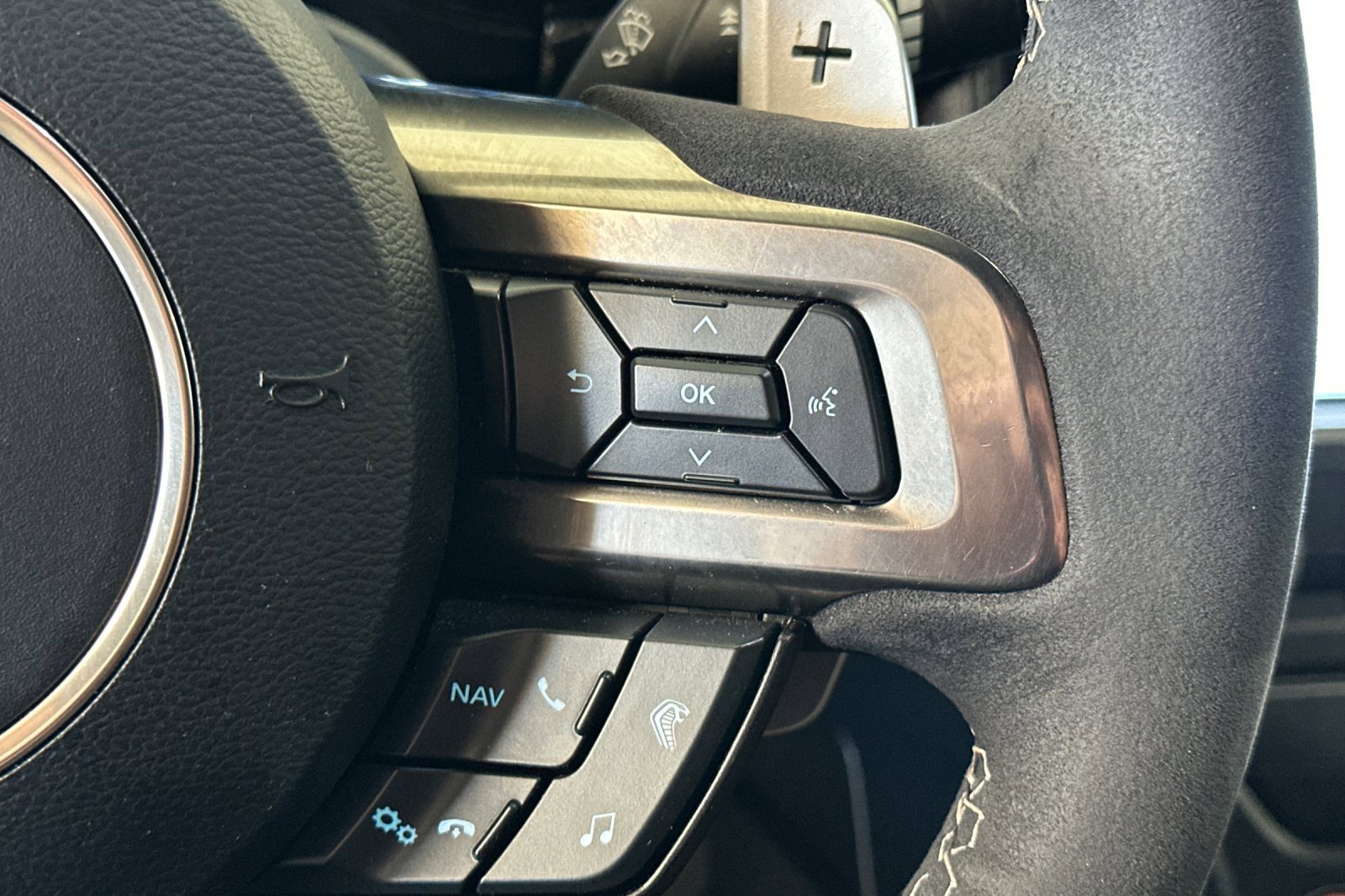 Certified 2021 Ford Mustang Shelby GT500 w/ Technology Package image 26