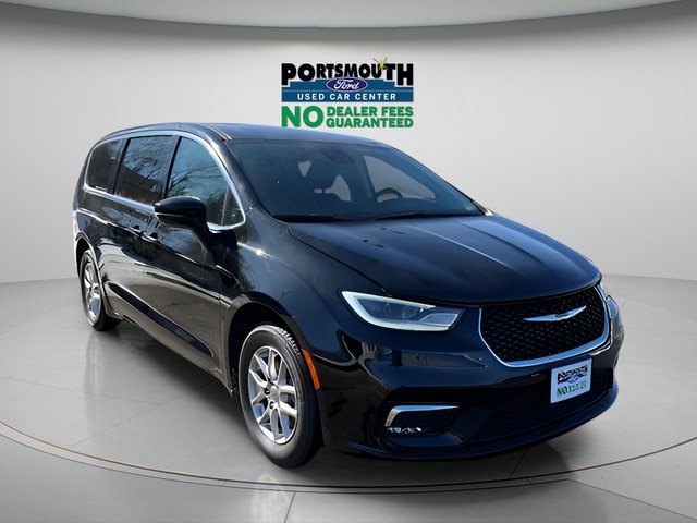 Used 2024 Chrysler Pacifica Touring-L FWD image 22